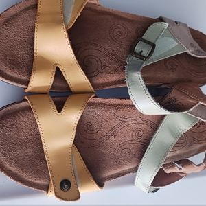 TAOS womas multicolor leather ankle straps sandals Size 9.5